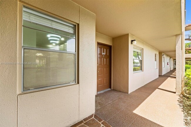 Foto del edificio - 1300 SW 124th Terrace