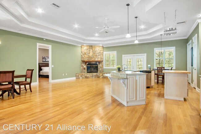 Building Photo - 3 br, 2 bath House - 23001 Skyview Circle