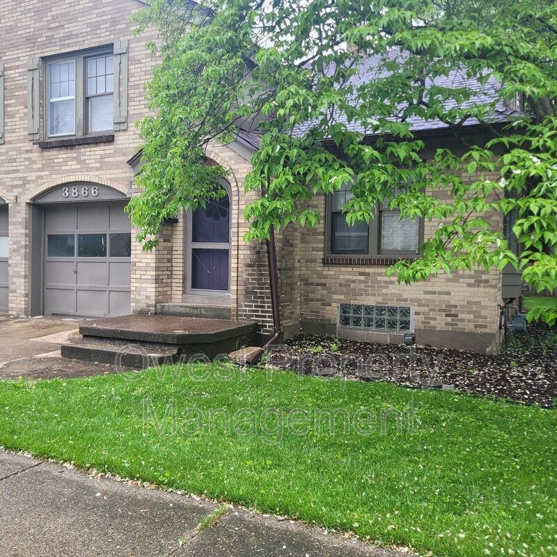 Foto principal - 3866 Henry St SW