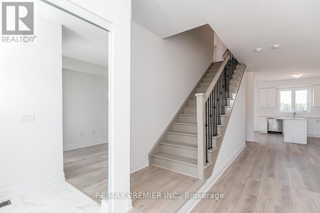 Building Photo - 57 Union Blvd