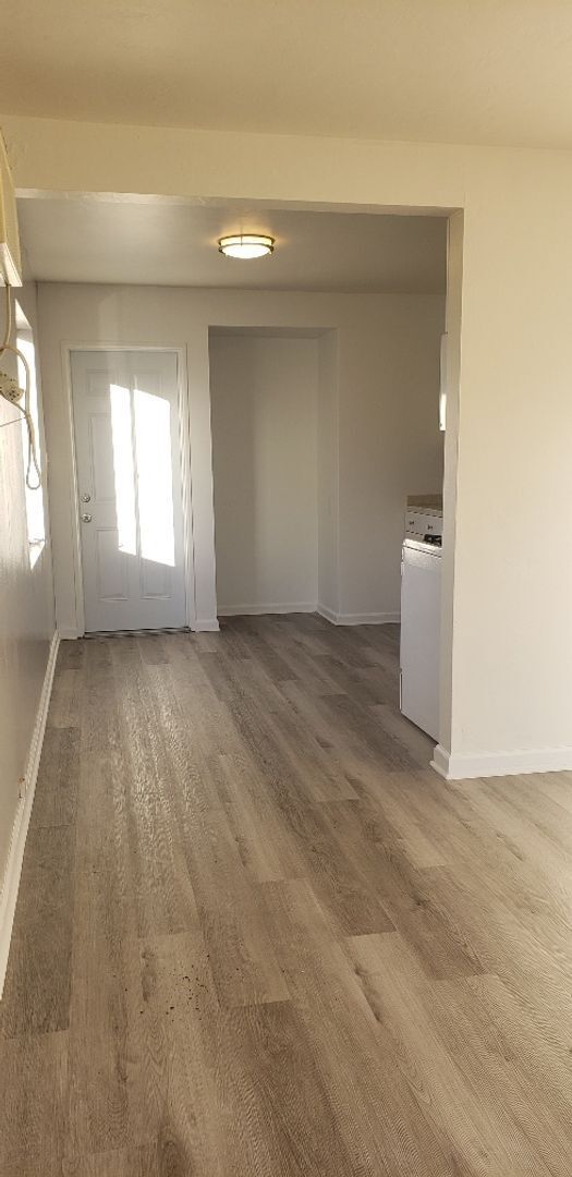 Building Photo - $1000 Rebate! Charming cottage style home w/ huge private yard in La Mesa (4812)