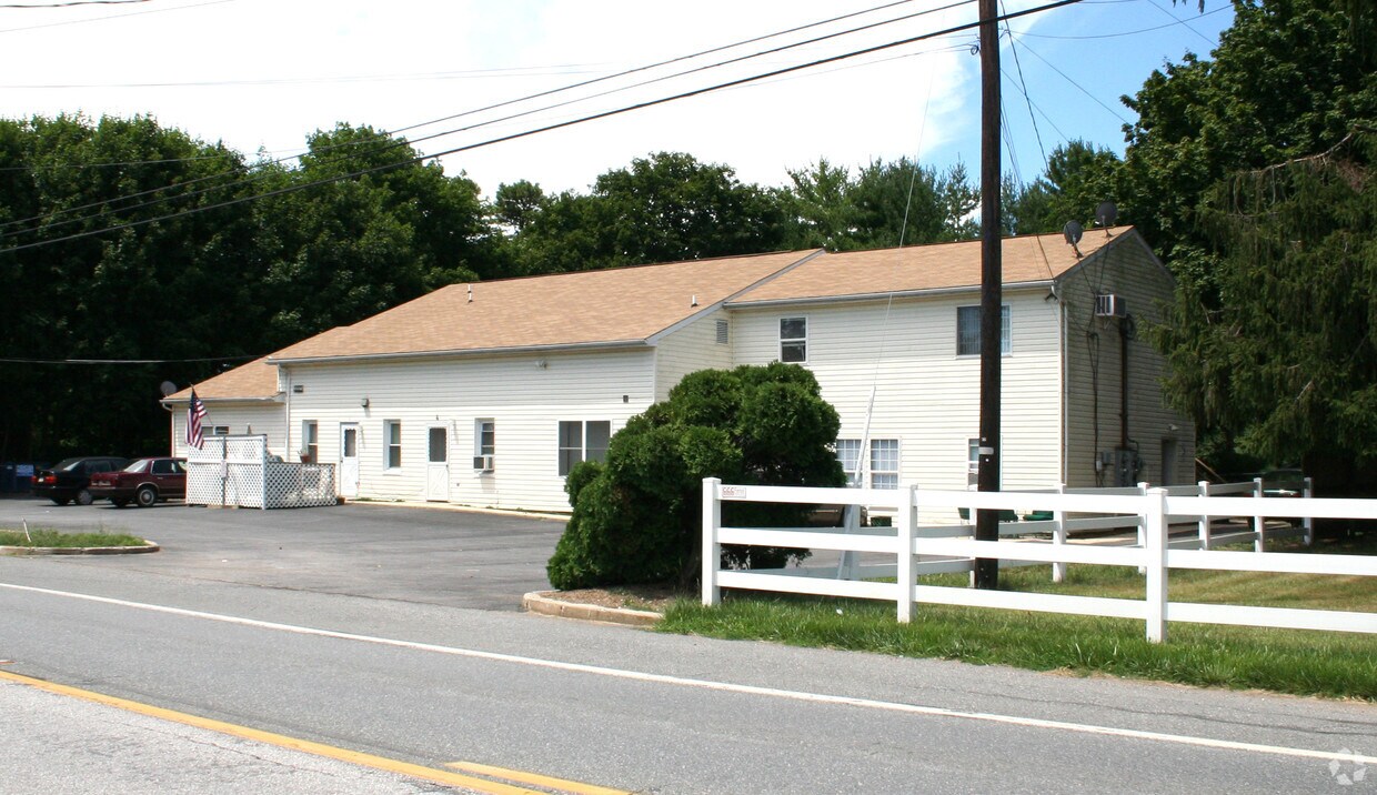 Building Photo - 2610 Littlestown Pike