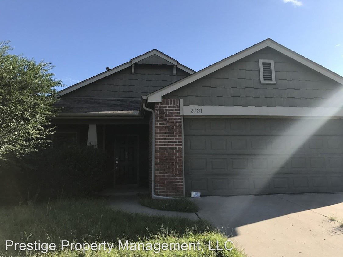 Foto principal - 2121 E Concord St