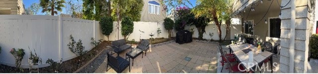 Building Photo - 4 Pineoak