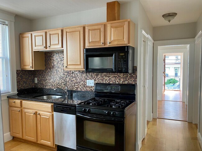 Building Photo - 12 Silvey Pl