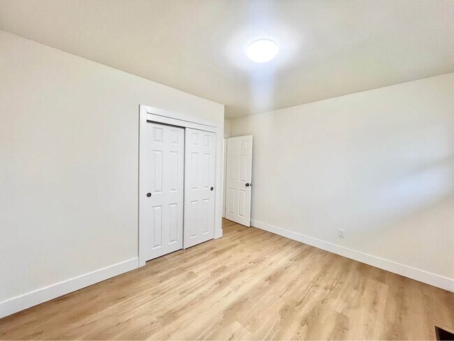 Building Photo - Spacious 3-Bedroom 1 Bath House for Rent A...