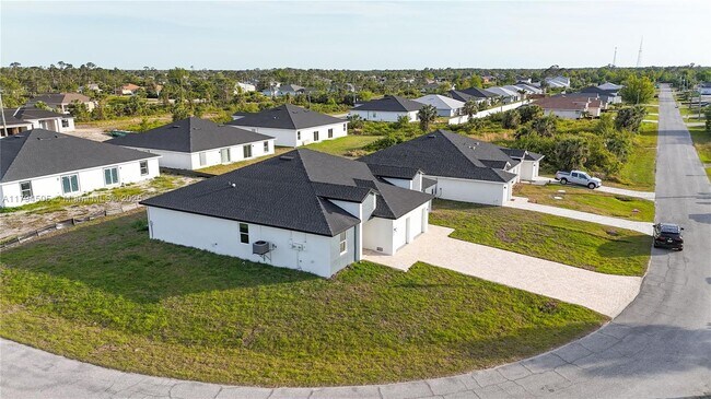 Building Photo - 8448 Dinnano St