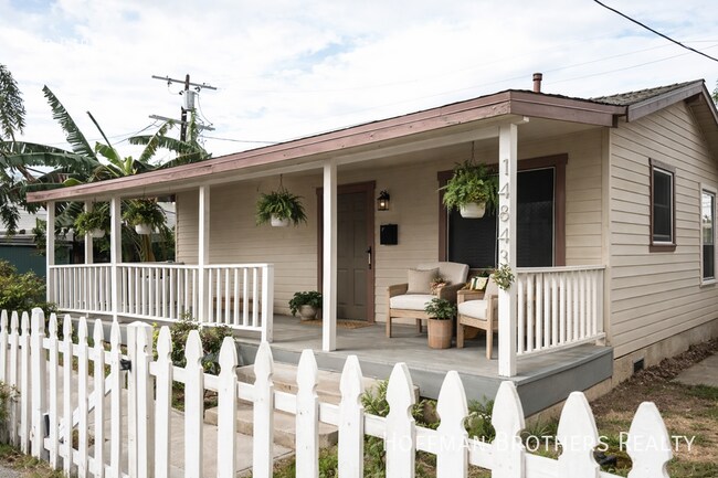 Foto del edificio - 14843 Sylvan St