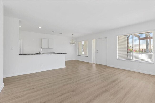 Building Photo - 110 Carswell Cir