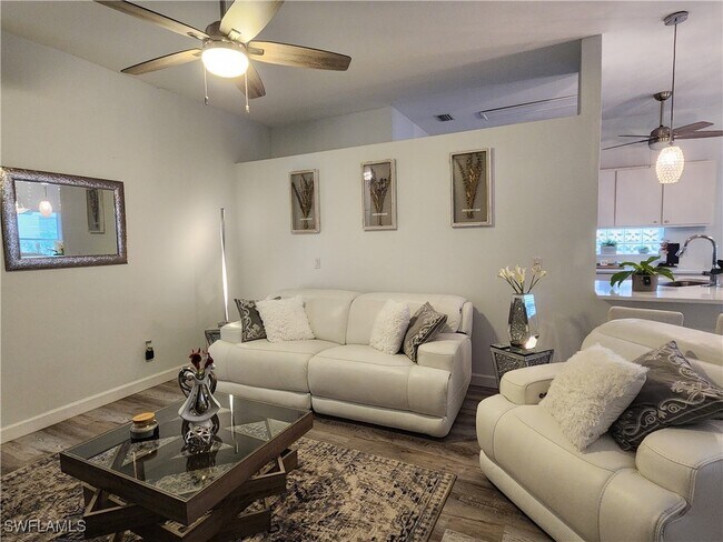 Building Photo - 10700 Aqua Surf Ct