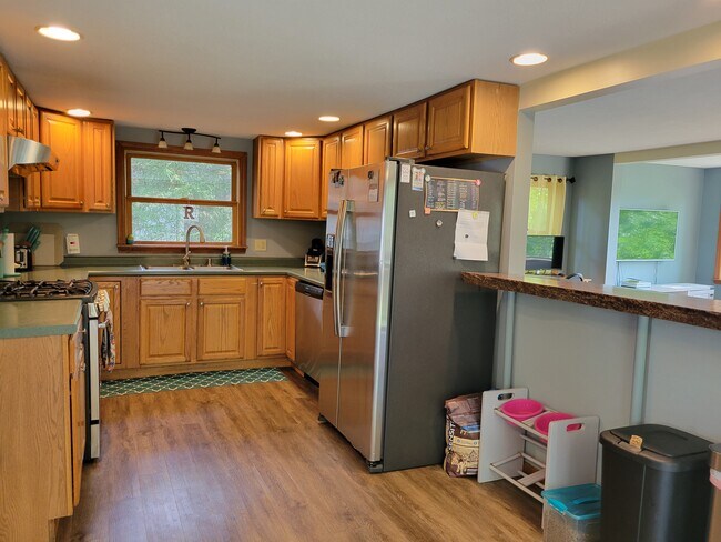 Building Photo - 74 Emerson Dr