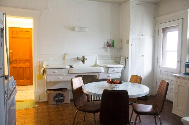 Foto del edificio - 106 W 11th St