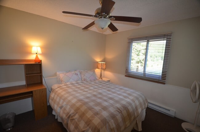 Building Photo - 3bed/2bath Condo, 10 minutes from Breck!