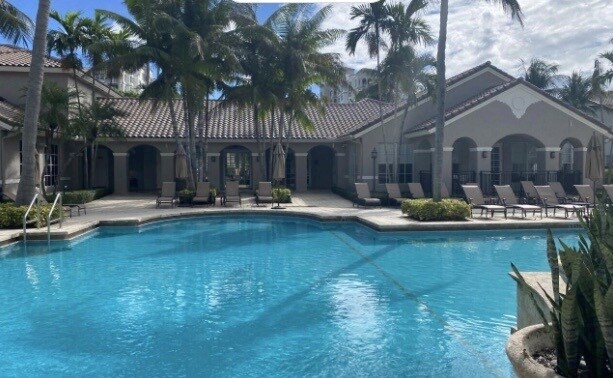 Foto del edificio - 3606 S Ocean Blvd