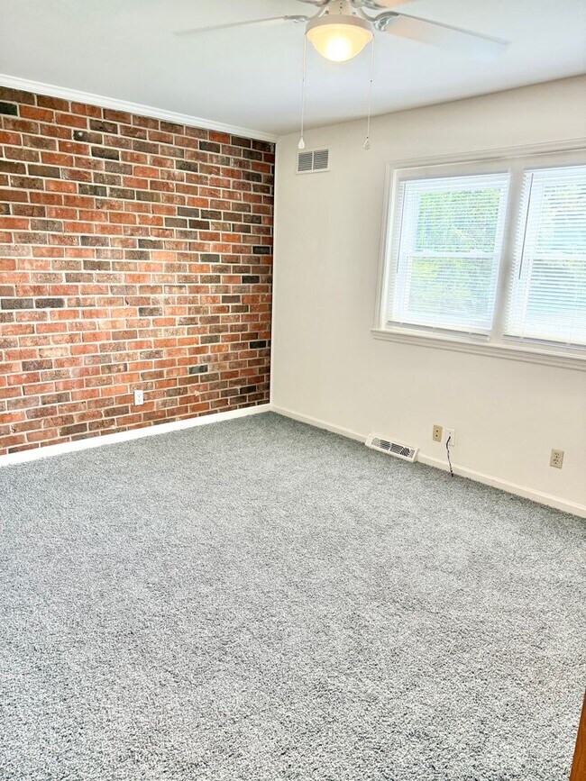 Foto del edificio - Adorable 2 Bedroom Convenient to I-29, Sho...