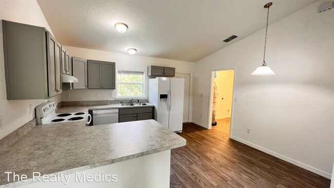 Foto del edificio - 3 br, 2 bath House - 15790 SW 28th Ave Rd