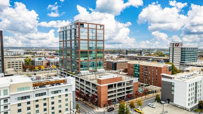 Building Photo - River Market Tower - Unit 1406