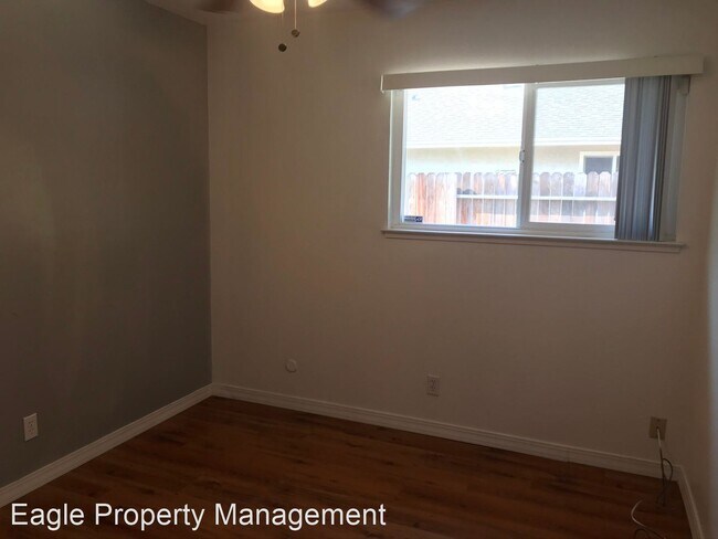 Building Photo - 4 br, 2 bath House - 9445 Williamette Way