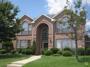 Building Photo - 4029 Greenfield Dr