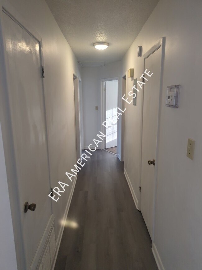 Building Photo - 103 Blaylock St