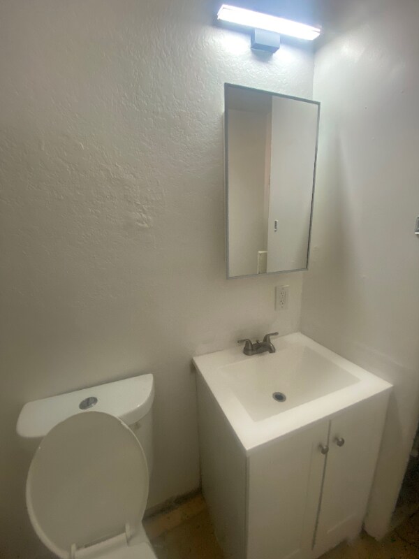 25225 Park Ave, Loma Linda, CA 92354 Room for Rent in Loma Linda, CA