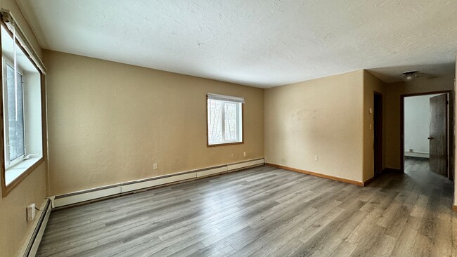 Building Photo - Location Location Location! 2 Bedroom with...