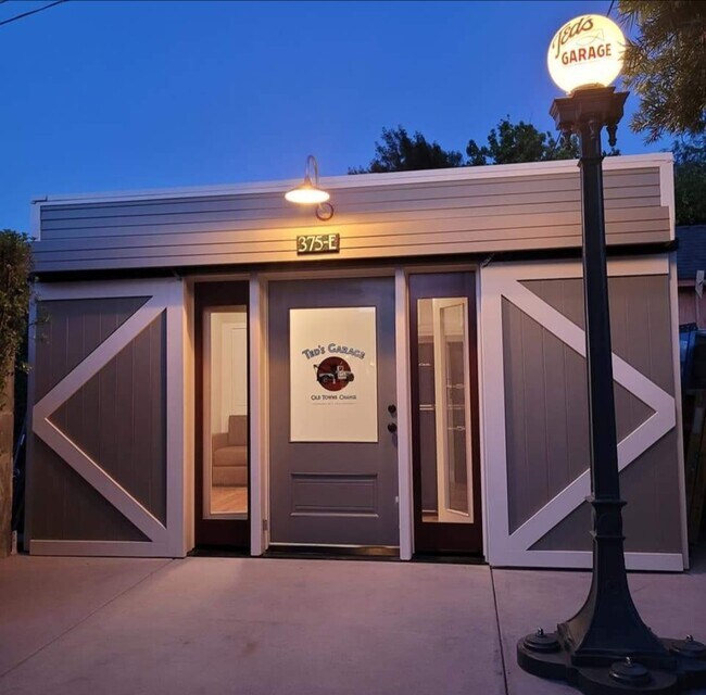 Foto del edificio - 375 S Shaffer St