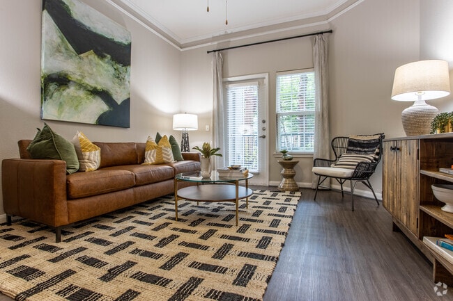 1 BR, 1 BA - 785 SF - Whitmore