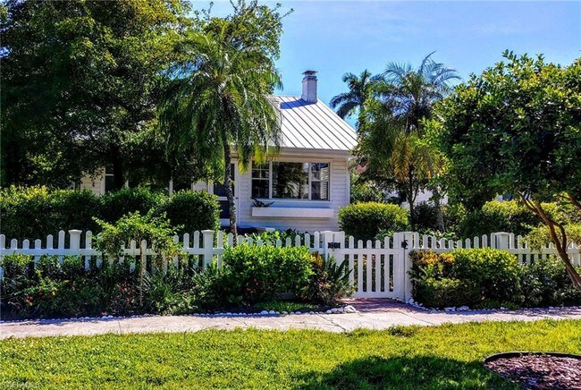 Building Photo - 1310 Poinciana Ave