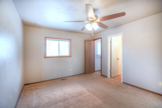 Foto del edificio - 6475 Pawnee Cir