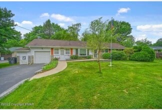 Building Photo - 400 Hemlock Dr