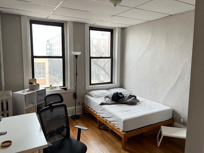 Building Photo - 1066 Commonwealth Ave