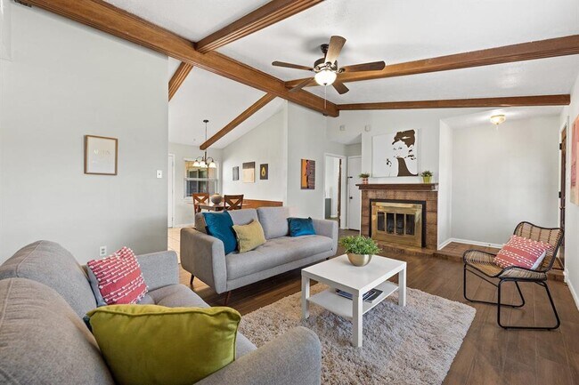 Foto del edificio - 2808 Blue Ridge Dr