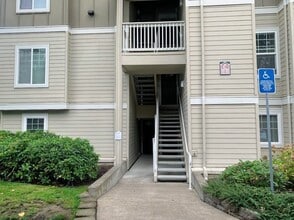Building Photo - 6298 SW Grand Oaks Dr