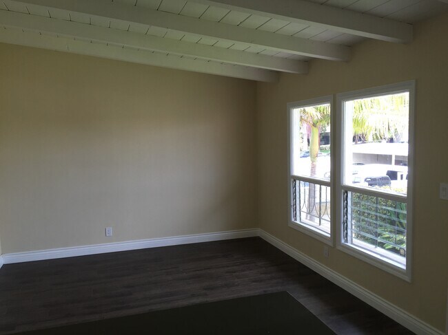 Foto del edificio - 1732 E Sycamore Ave