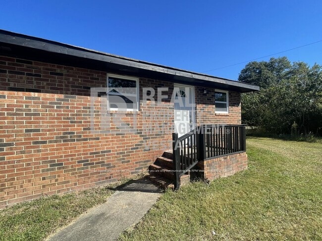 Building Photo - 693-697 Bowman St-697 Bowman St