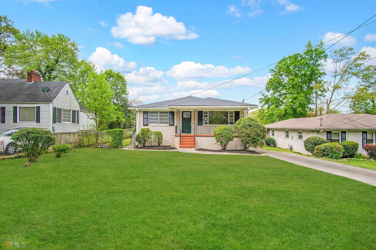Foto principal - 128 Sewanee Ave NW