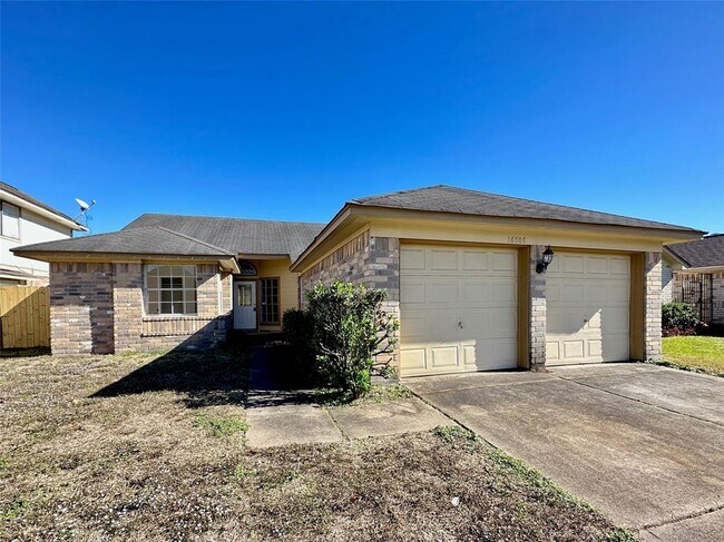 Building Photo - 16707 Village Trace Dr