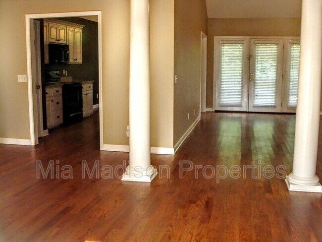 Building Photo - 167 Rice Mill Dr