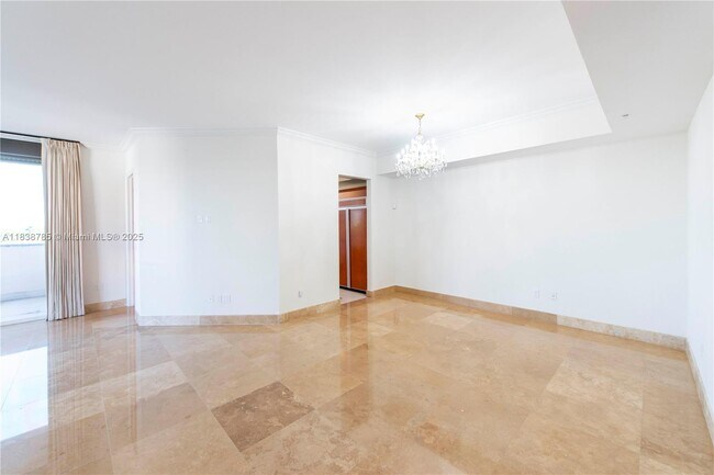 Foto del edificio - 626 Coral Wy