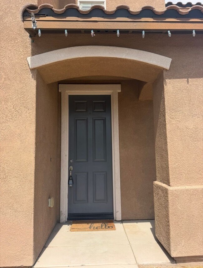 Building Photo - 686 Las Dunas St