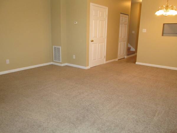 Building Photo - 300 Willington Manor