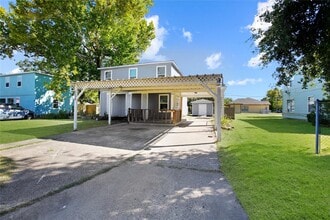 Building Photo - 1135 3rd Ave N