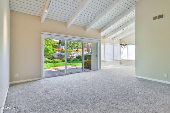 Foto del edificio - 1046 Barrow Ct