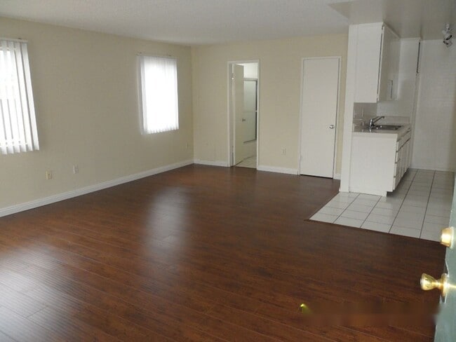 Building Photo - 3432-3434 S Centinela Ave