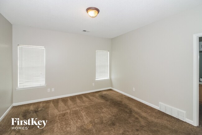 Building Photo - 7781 Wolf Hollow Dr