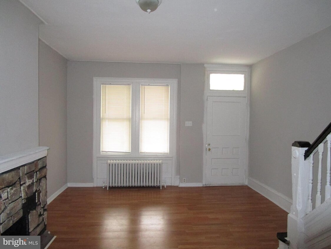 Primary Photo - 4444 N 19th St