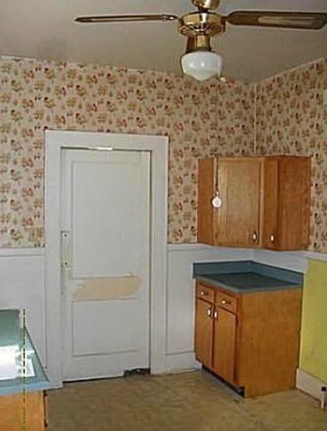 Foto del edificio - 1501 E 33rd St