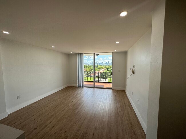 Foto del edificio - 1400 SW 27th Ave