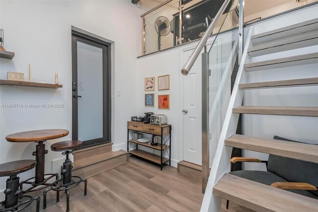 Building Photo - 870 NE 82nd St